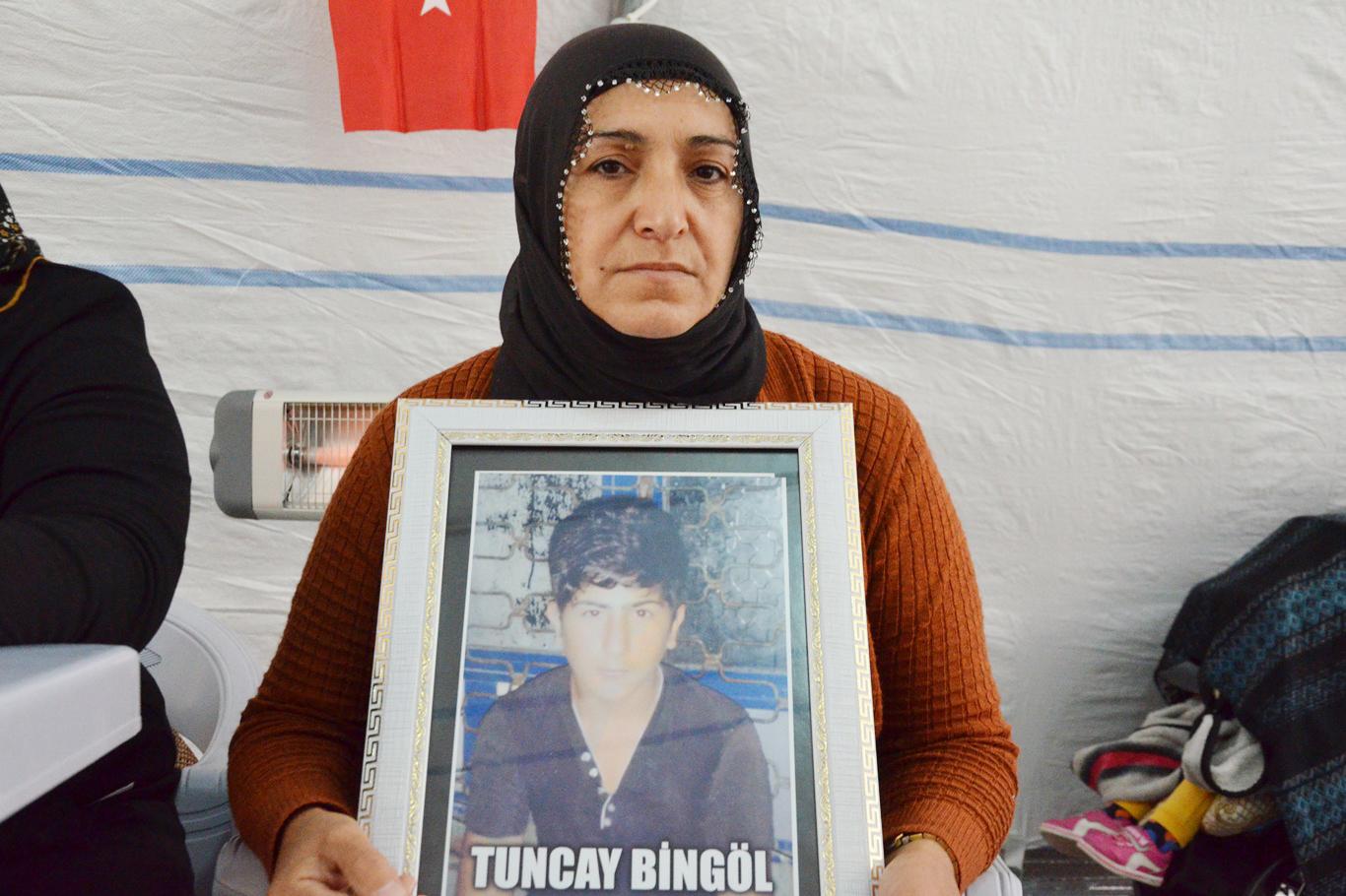 "Oğlumu HDP’ye kurban etmeyeceğim" "Oğlumu HDP’ye kurban etmeyeceğim"